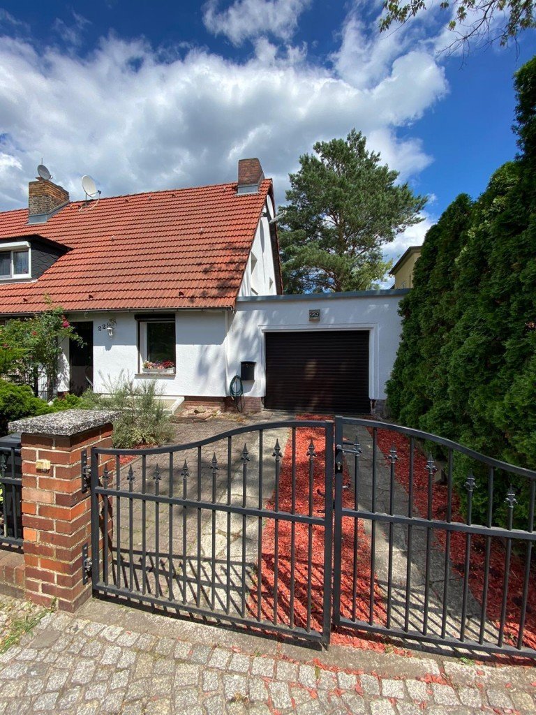 Frontansicht Berlin Reihenendhaus Reihenendhaus in Wendenschlo�