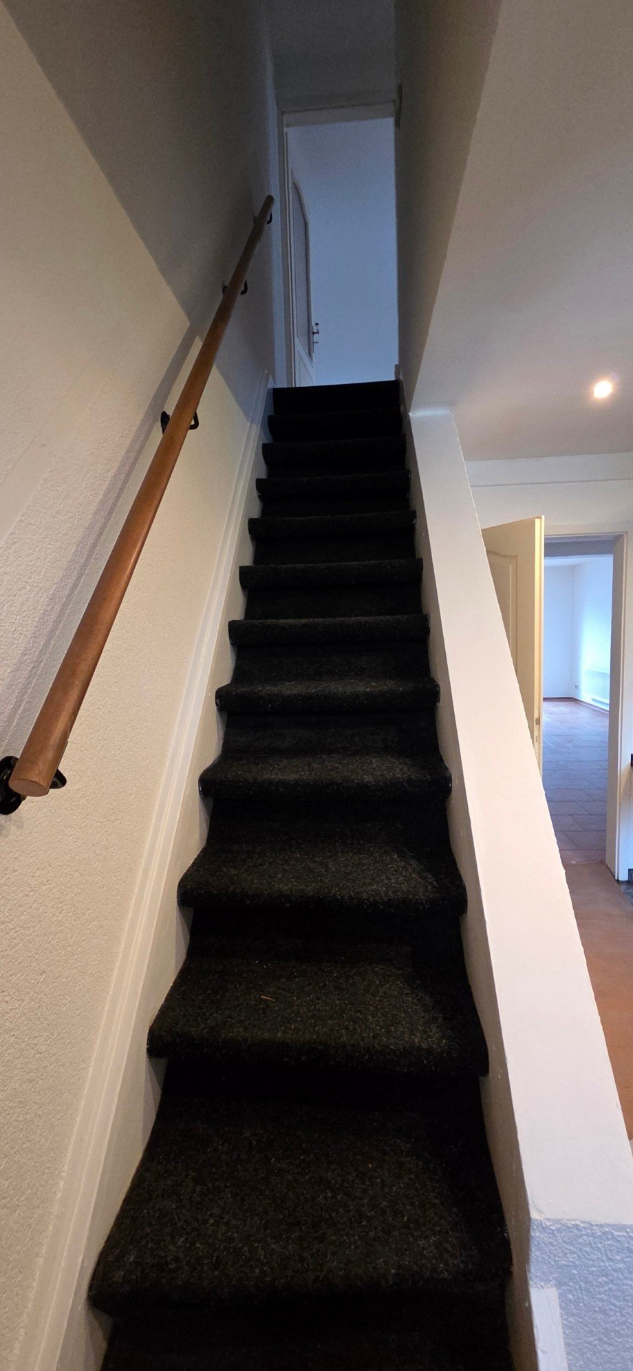 Treppe zum OG Reihenendhaus Berlin